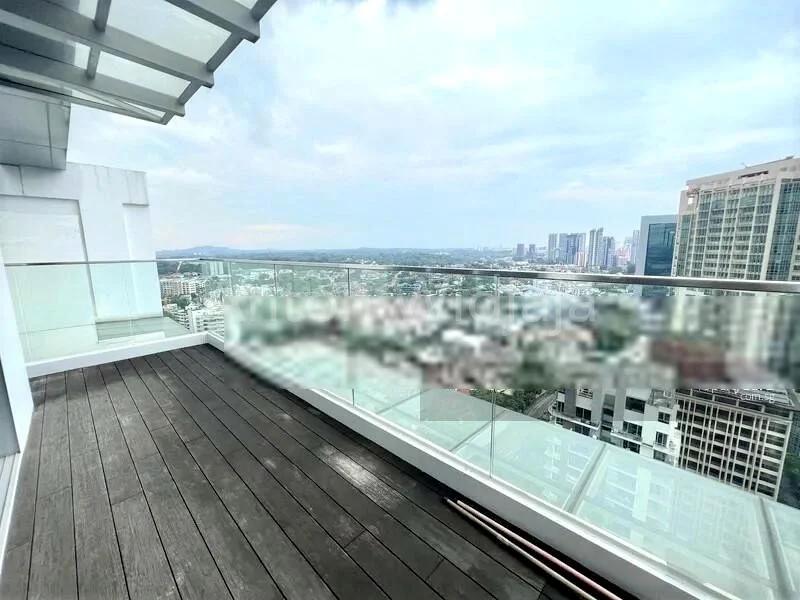 3 Bed Condo for Sale in  26 Newton - Image 2